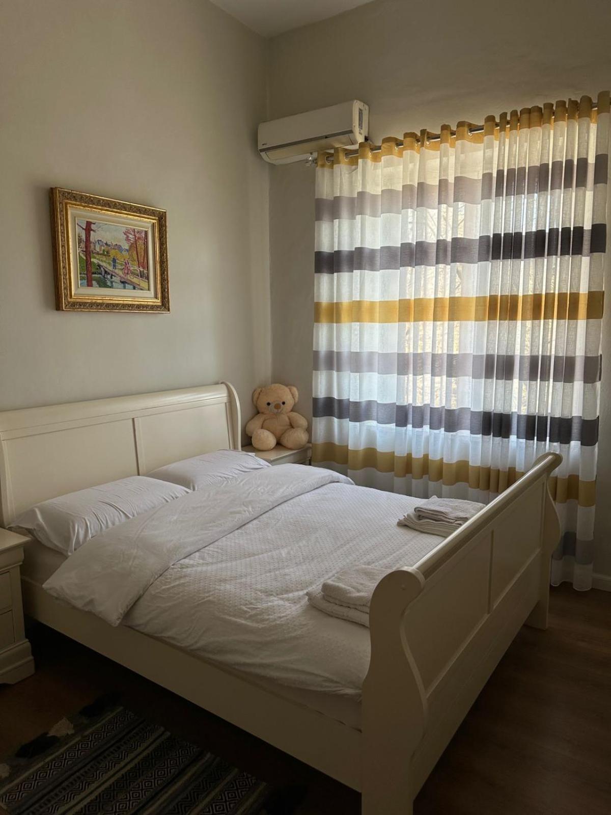 Kelly'S Cozy Hideaway - Central Тирана Екстериор снимка