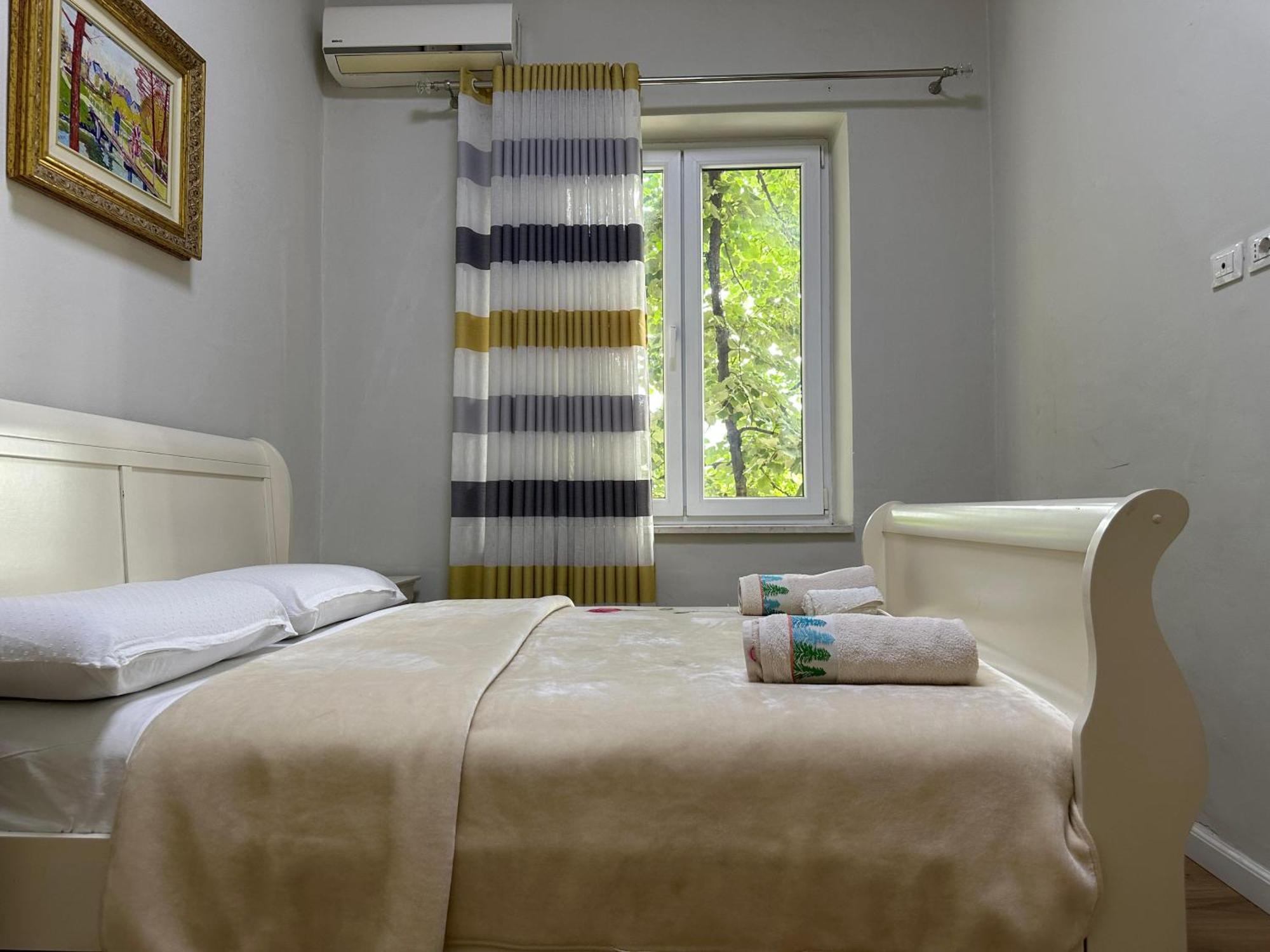 Kelly'S Cozy Hideaway - Central Тирана Екстериор снимка