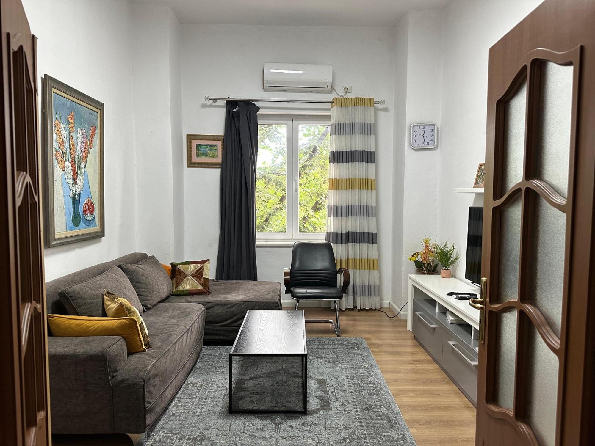 Kelly'S Cozy Hideaway - Central Тирана Екстериор снимка